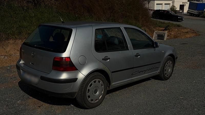 Gebraucht VW Golf IV 75 PS (55 kW) 2002 Silber Kleinwagen