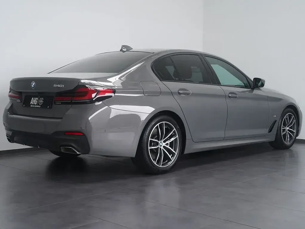 Gebraucht BMW 540 M Sport 333 PS (244 kW) 2022 Grau Limousine