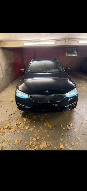 Gebraucht BMW 530 Luxury Line 268 PS (197 kW) 2018 Blau Kombi