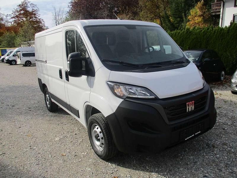 Gebraucht Fiat Ducato 140 PS (102 kW) 2023 Colore esterno Van
