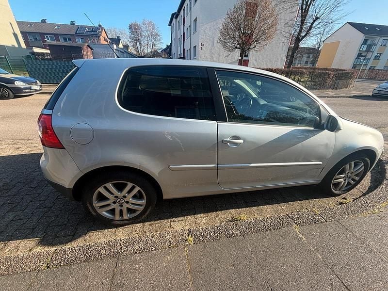 Gebraucht VW Golf IV 75 PS (55 kW) 2006 Silber Kleinwagen