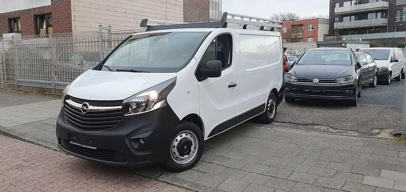 Weiß Gebraucht 2016 Opel Vivaro Van / Kleinbus | 13.990 € (Superpreis) - Bild 1/4
