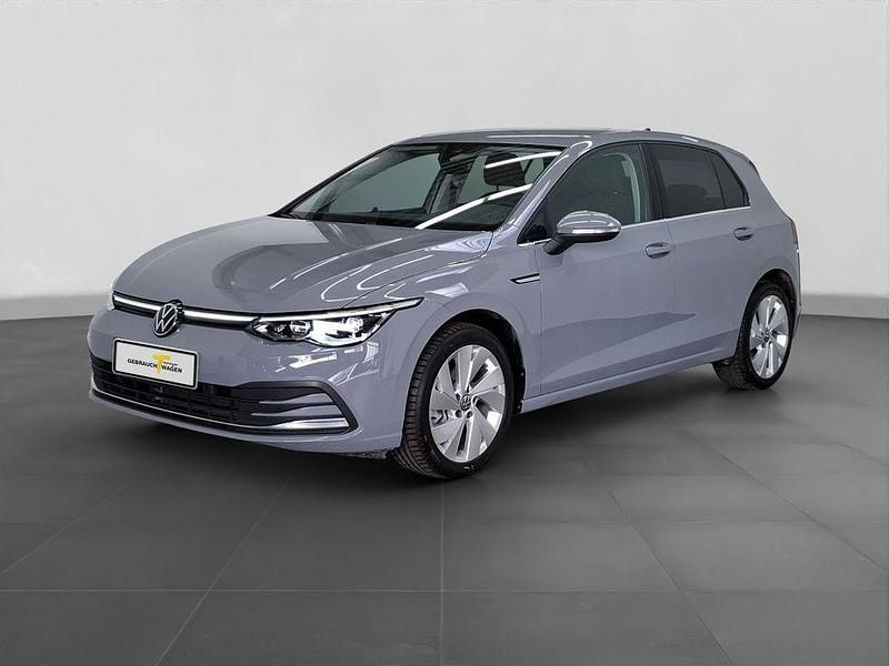 Gebraucht VW Golf VIII Style 131 PS (96 kW) 2024 Grau Limousine