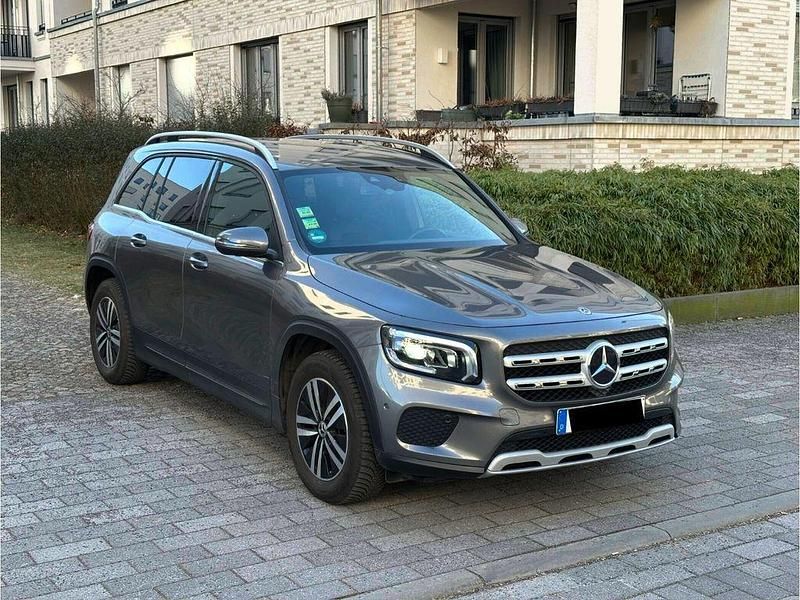 Gebraucht Mercedes GLB180 Style 136 PS (100 kW) 2021 Grau SUV