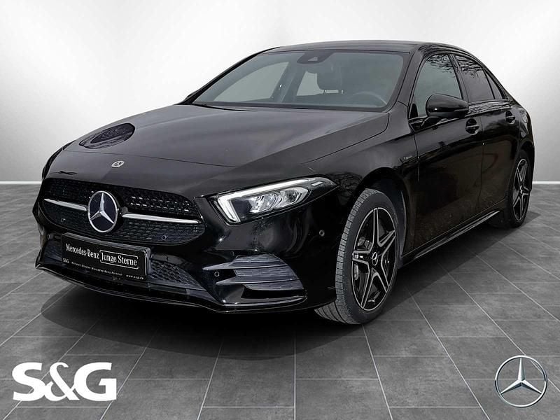 Schwarz Gebraucht 2020 Mercedes A250 AMG Limousine | 21.990 € (Superpreis) - Bild 1/4