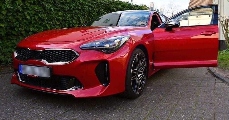 Gebraucht Kia Stinger GT 366 PS (269 kW) 2021 Rot Kleinwagen