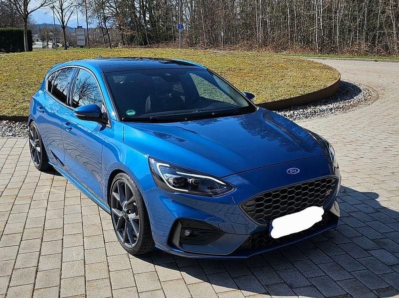 Gebraucht Ford Focus ST 280 PS (205 kW) 2020 Blau Limousine