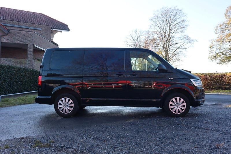 Gebraucht VW Transporter 150 PS (110 kW) 2018 Schwarz Van