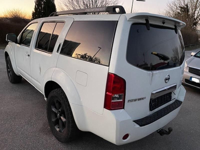 Gebraucht Nissan Pathfinder 171 PS (125 kW) 2008 Weiß SUV