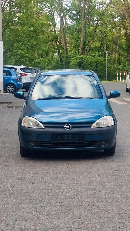 Używany Opel Corsa 75 KM (55 kW) 2001 Zielony Hatchback