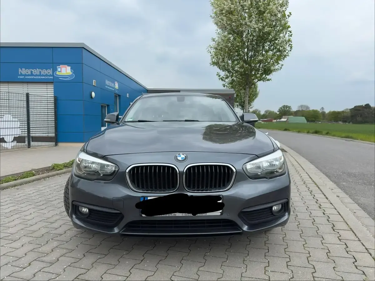 Occasion BMW 116 Efficient Dynamics 116 ch (85 kW) 2017 Gris Citadine