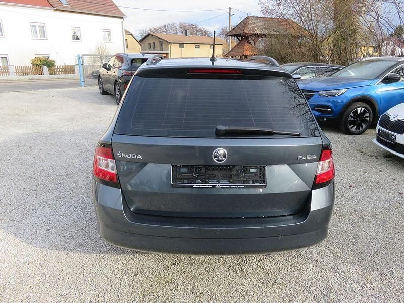 Gebraucht Skoda Fabia Cool Edition 90 PS (66 kW) 2016 Quarzgrau metallic Kombi