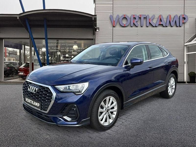 Andere Gebraucht 2021 Audi Q3 Basis SUV | 29.890 € (Etwas zu teuer) - Bild 1/4
