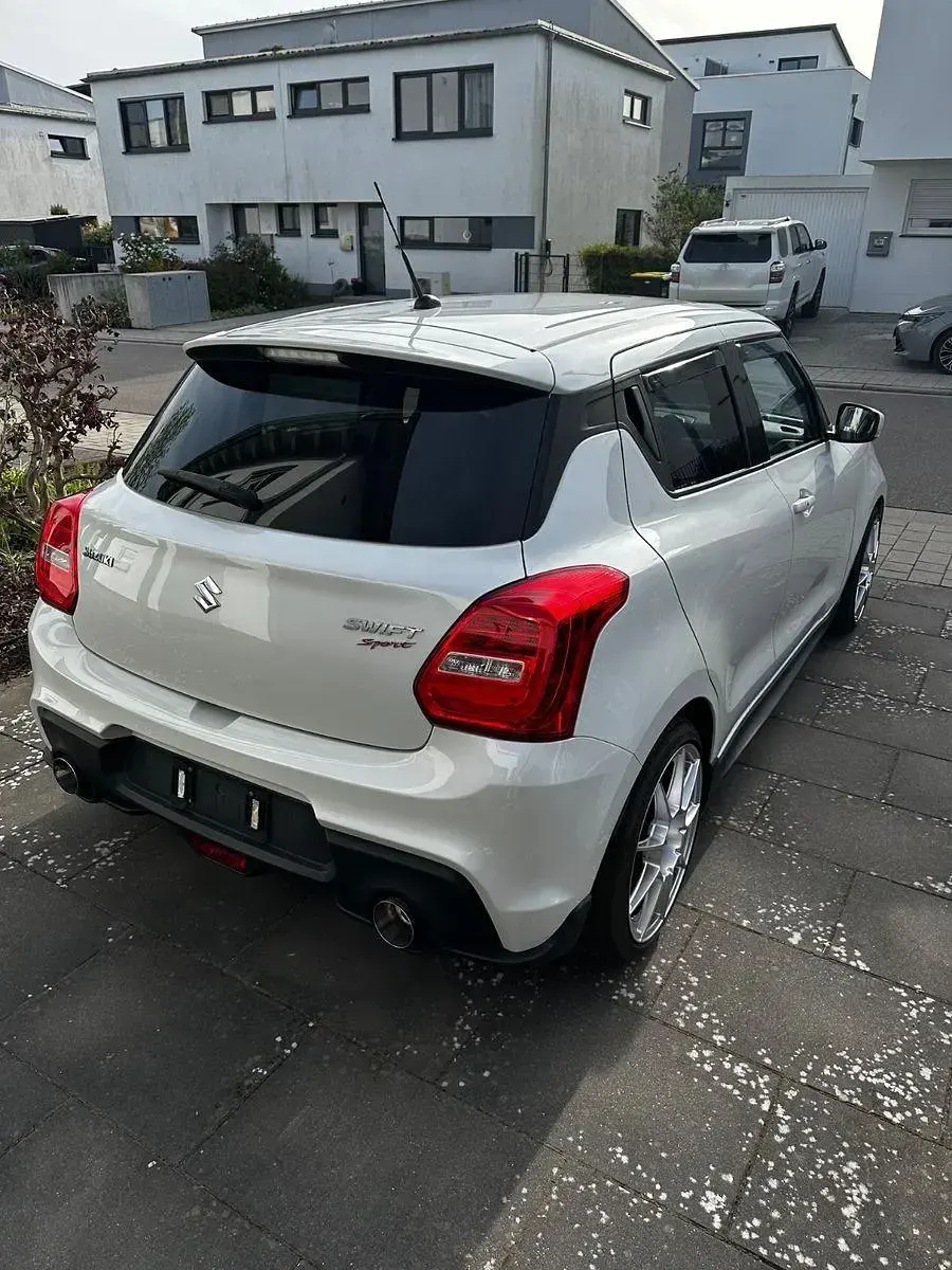 Gebraucht Suzuki Swift Sport 140 PS (102 kW) 2019 Weiß Kleinwagen