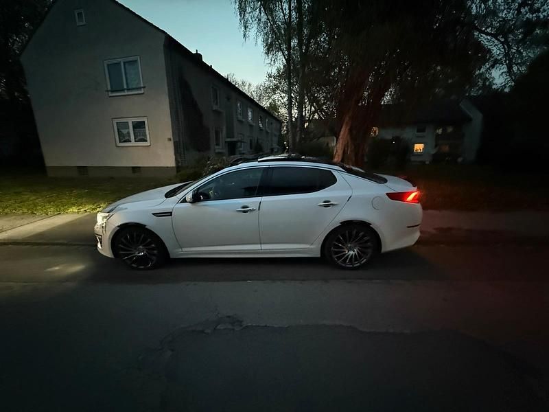 Gebraucht Kia Optima 136 PS (100 kW) 2015 Weiß Limousine