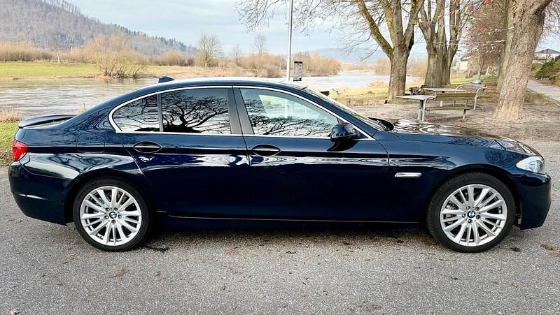 Gebraucht BMW 520 M Sport 184 PS (135 kW) 2011 Blau Limousine