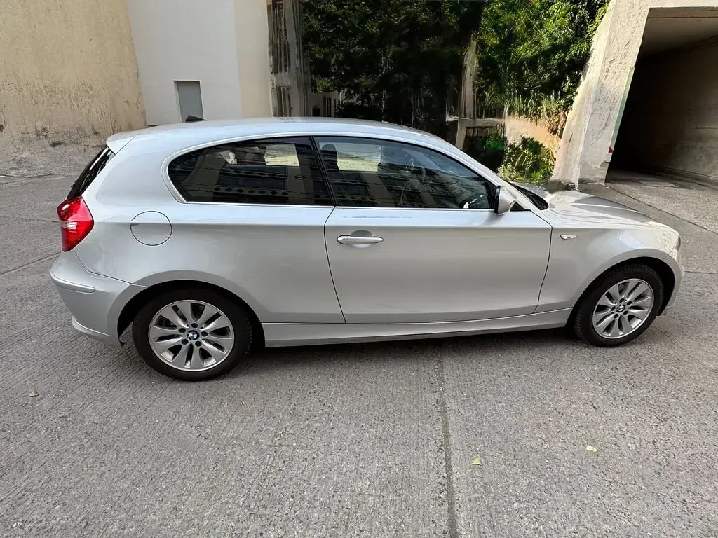 Gebraucht BMW 116 116 PS (85 kW) 2010 Silber Kleinwagen
