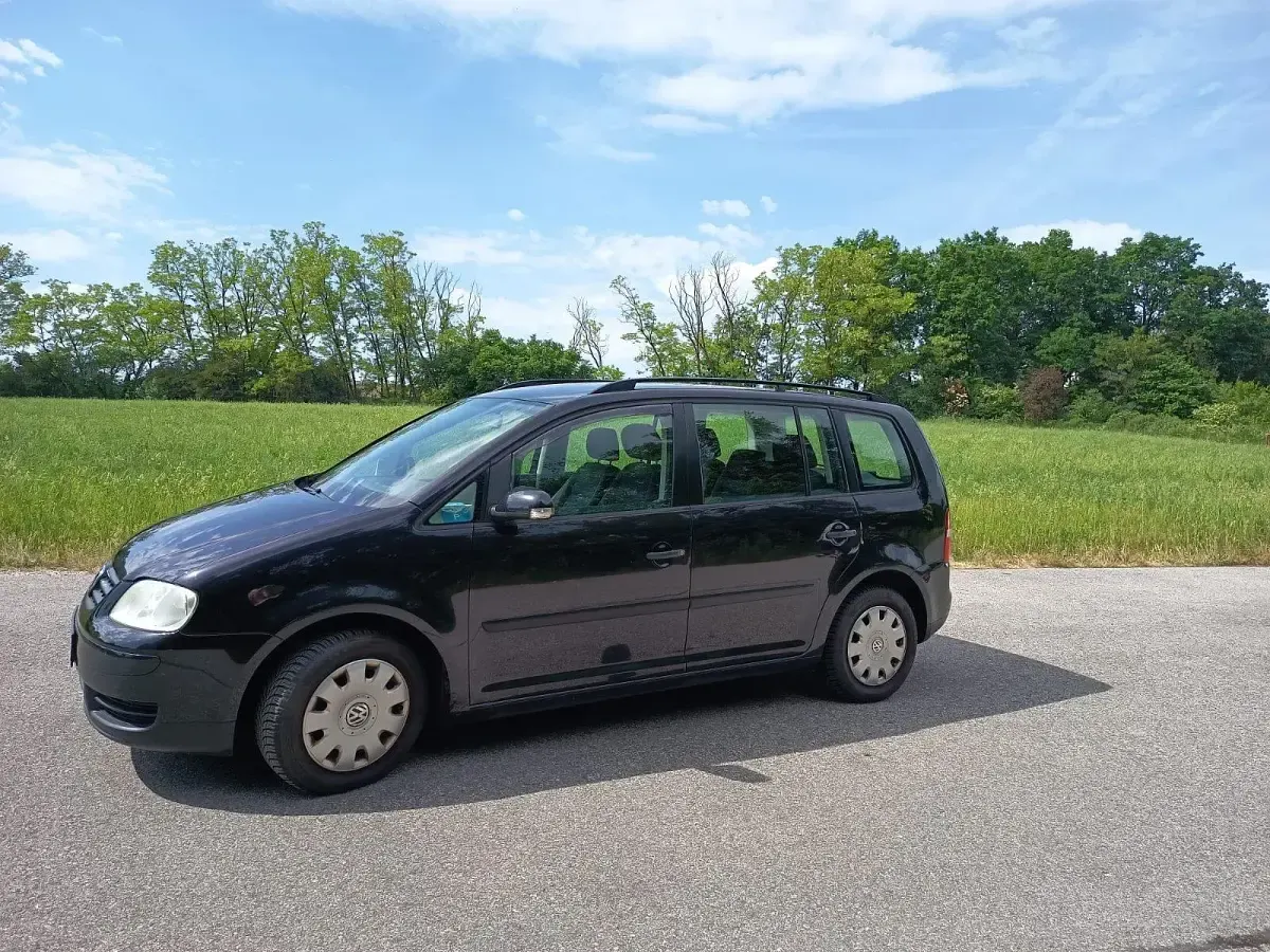 Gebraucht VW Touran 102 PS (75 kW) 2005 Schwarz Van / Kleinbus
