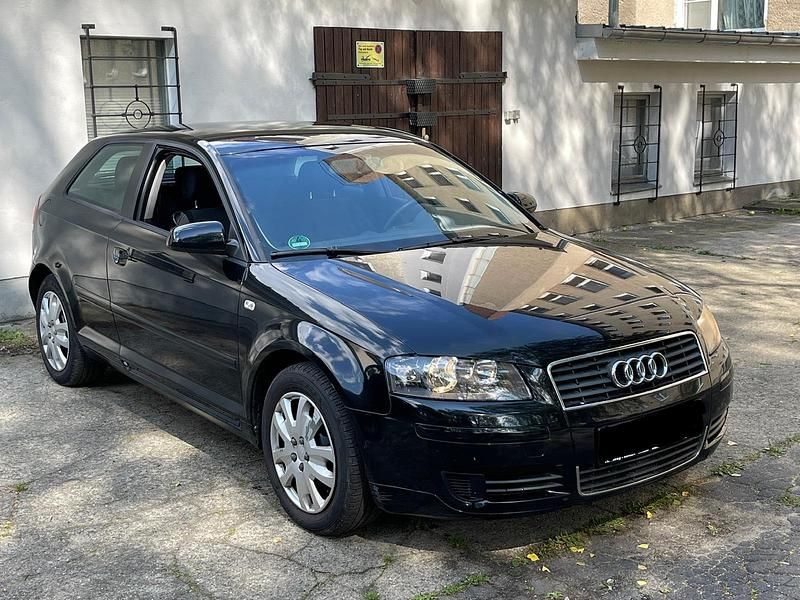 Schwarz Gebraucht 2004 Audi A3 Limousine | 1.200 € (Guter Preis) - Bild 1/4
