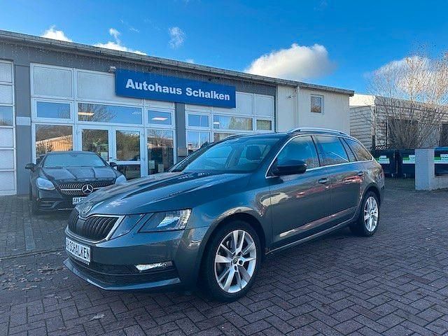 Grau Gebraucht 2019 Skoda Octavia Ambition Kombi | 17.850 € (Fairer Preis) - Bild 1/4