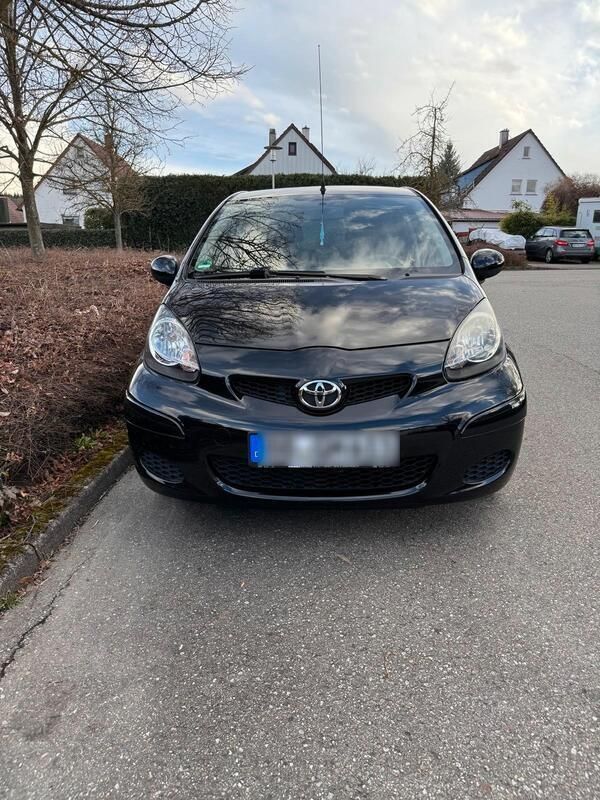Schwarz Gebraucht 2009 Toyota Aygo Kleinwagen | 3.300 € (Fairer Preis) - Bild 1/4