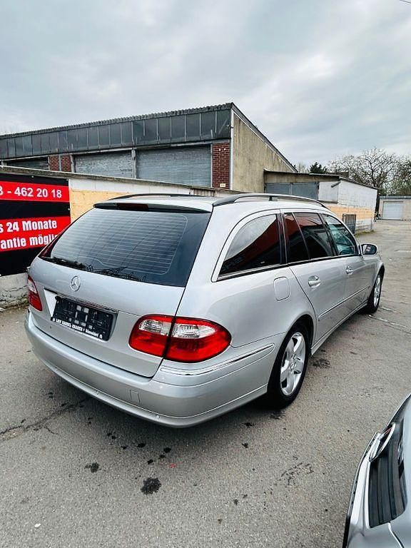 Gebraucht Mercedes E280 Avantgarde 177 PS (130 kW) 2004 Grau Limousine