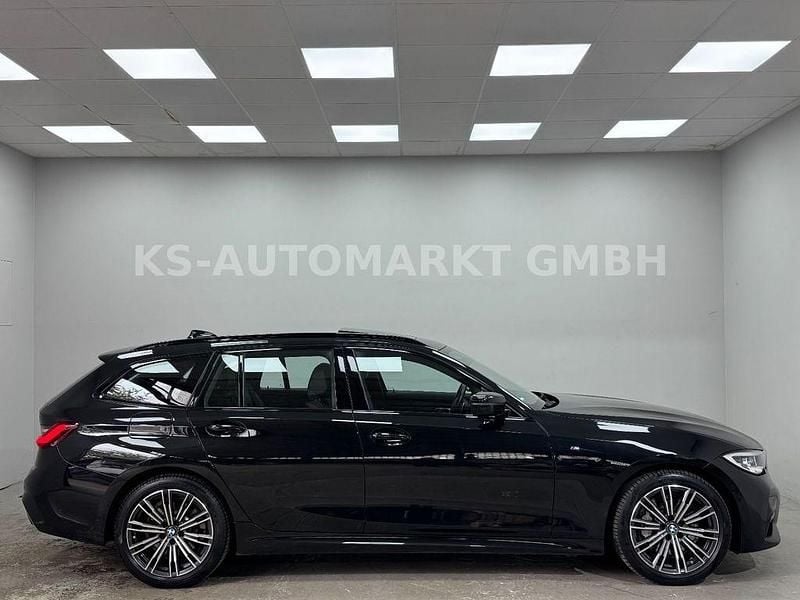 Gebraucht BMW 330 M Sport 258 PS (189 kW) 2021 Schwarz Kombi
