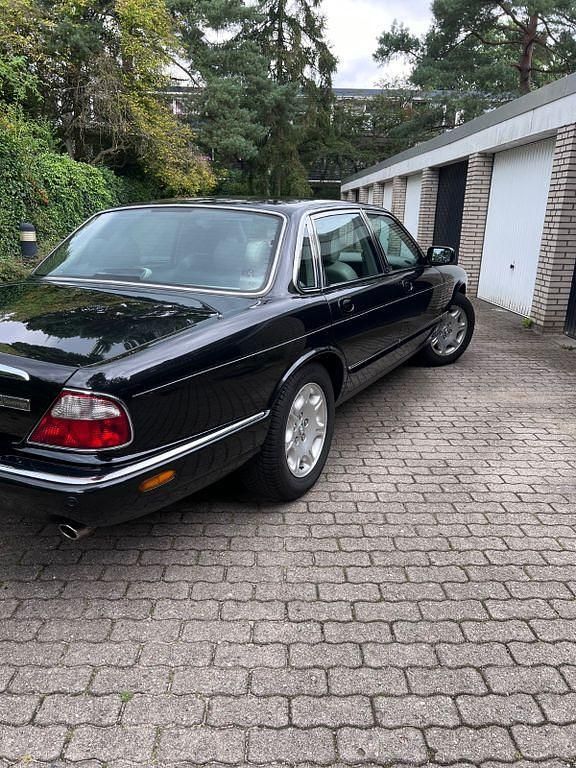 Gebraucht Jaguar XJ Sovereign 284 PS (208 kW) 2000 Schwarz Limousine