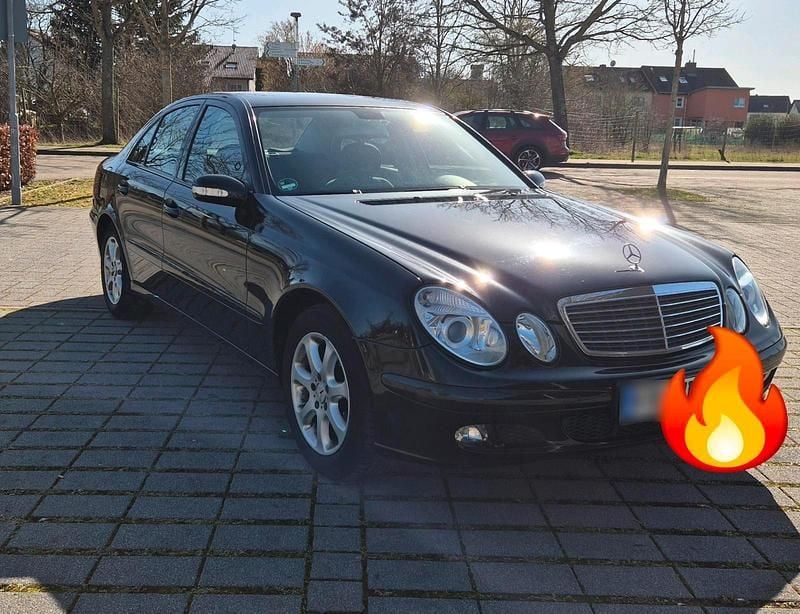 Gebraucht Mercedes E200 170 PS (125 kW) 2005 Schwarz Limousine