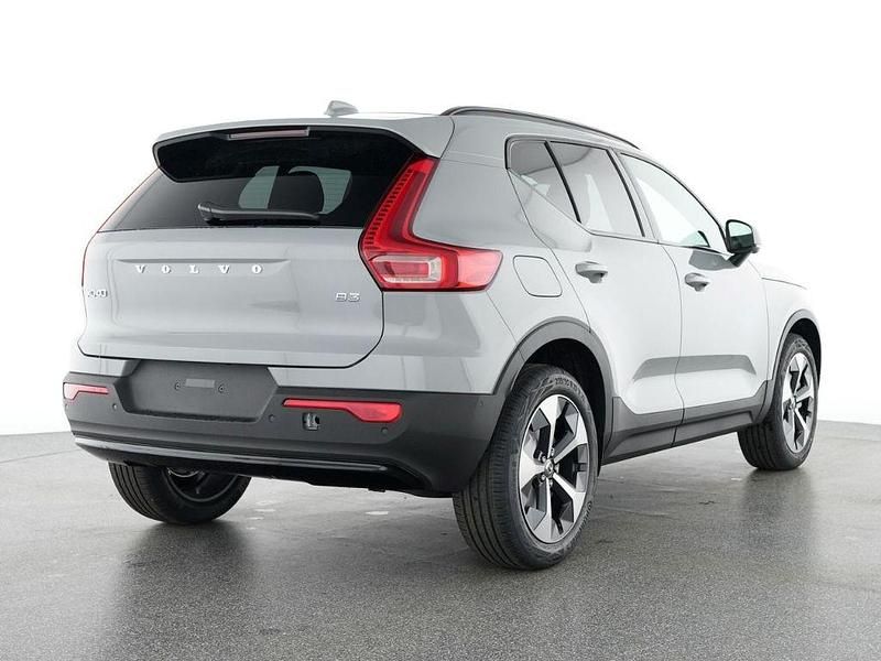 Gebraucht Volvo XC40 Plus 163 PS (119 kW) 2025 Vapour grey SUV