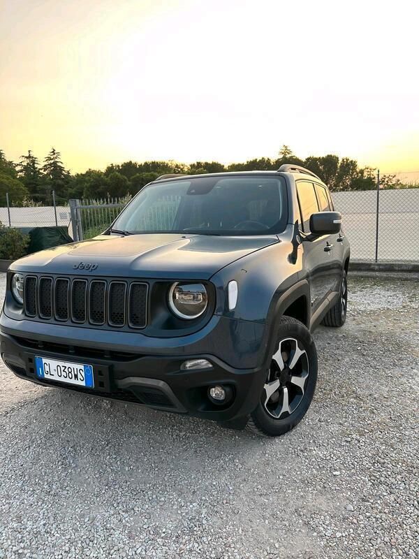 Blau Gebraucht 2020 Jeep Renegade Trailhawk SUV | 24.500 € (Teuer) - Bild 1/4
