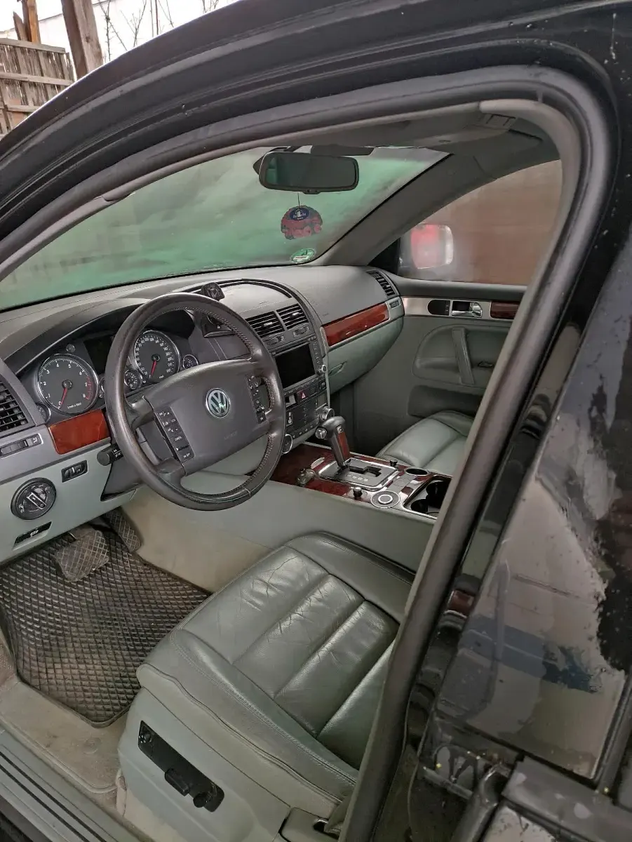 Gebraucht VW Touareg 220 PS (161 kW) 2003 Schwarz SUV