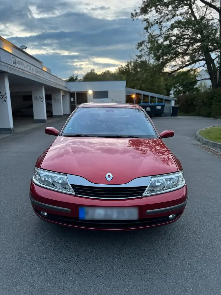 Gebraucht Renault Laguna II 125 PS (91 kW) 2001 Rot Limousine
