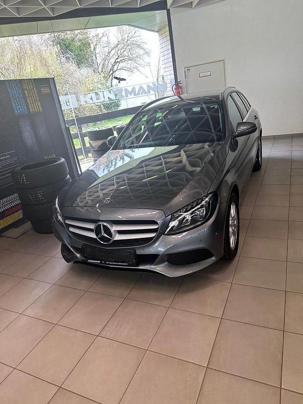 Gebraucht Mercedes C220 170 PS (125 kW) 2017 Grau Kombi
