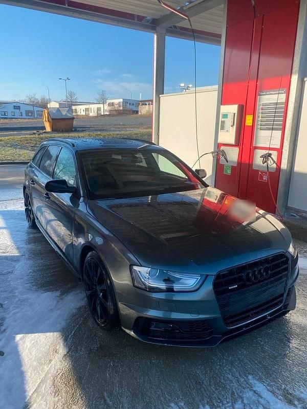 Gebraucht Audi A4 Exclusive 245 PS (180 kW) 2015 Grau Kombi