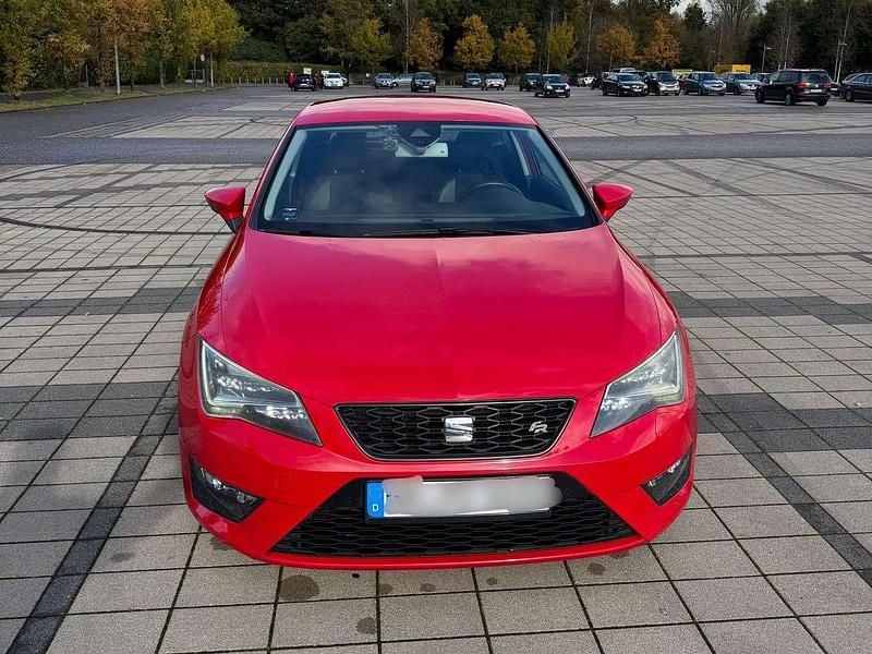 Rot Gebraucht 2013 Seat Leon Coupé | 8.000 € (Superpreis) - Bild 1/4