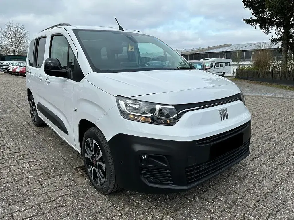 Gebraucht Fiat e-Doblò 100 kW (136 PS) 2024 Weiß Van / Kleinbus