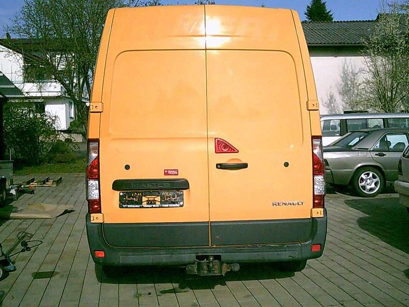 Second-hand Renault Master 163 CP (119 kW) 2016 Portocaliu Van