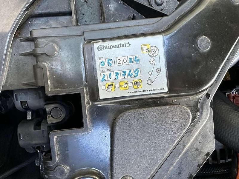 Gebraucht Volvo V40 Summum 114 PS (83 kW) 2013 Schwarz Limousine