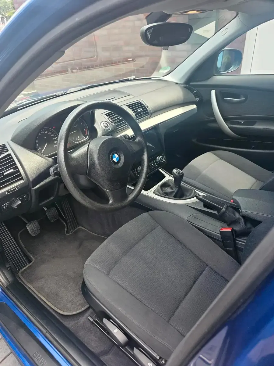 Gebraucht BMW 118 143 PS (105 kW) 2010 Blau Kleinwagen