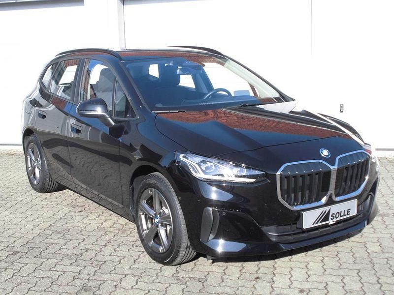 Gebraucht BMW 230e Active Tourer 150 PS (110 kW) 2024 Schwarz Van / Kleinbus