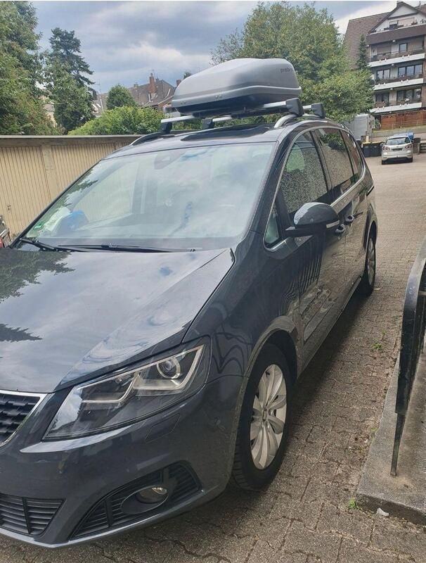 Grau Gebraucht 2019 Seat Alhambra Van / Kleinbus | 17.990 € (Superpreis) - Bild 1/4