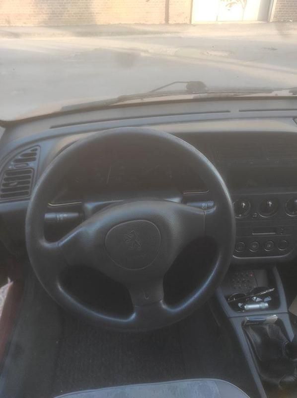 Gebraucht Peugeot 306 88 PS (64 kW) 1995 Rot Limousine