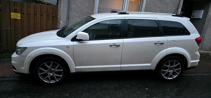 Gebraucht Fiat Freemont 170 PS (125 kW) 2014 Andere farben SUV