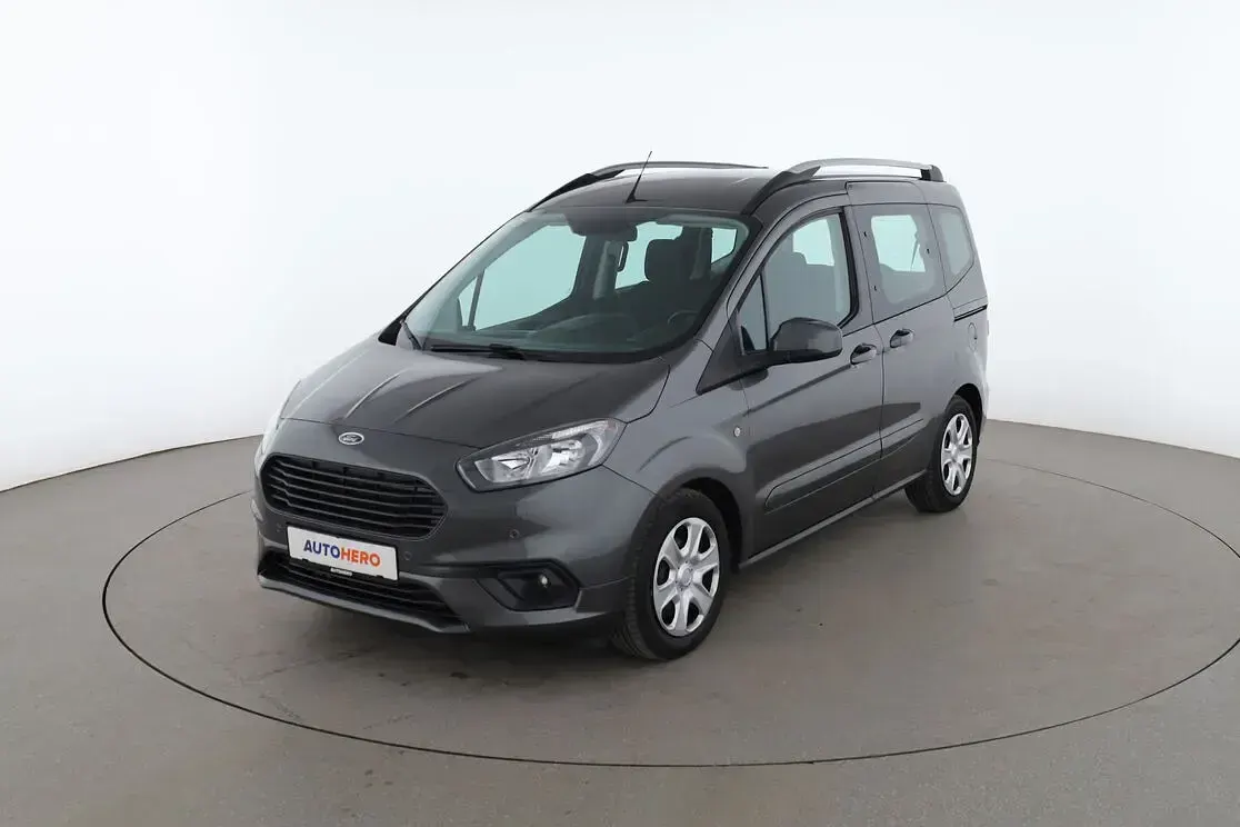 Gebraucht Ford Tourneo Trend 101 PS (74 kW) 2018 Van / Kleinbus
