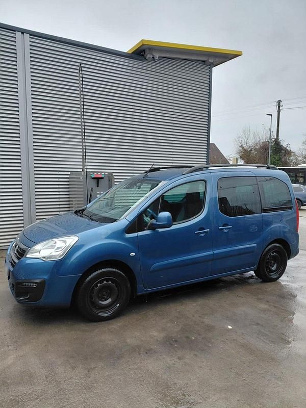 Gebraucht Peugeot Partner Tepee 120 PS (88 kW) 2017 Blau Van / Kleinbus