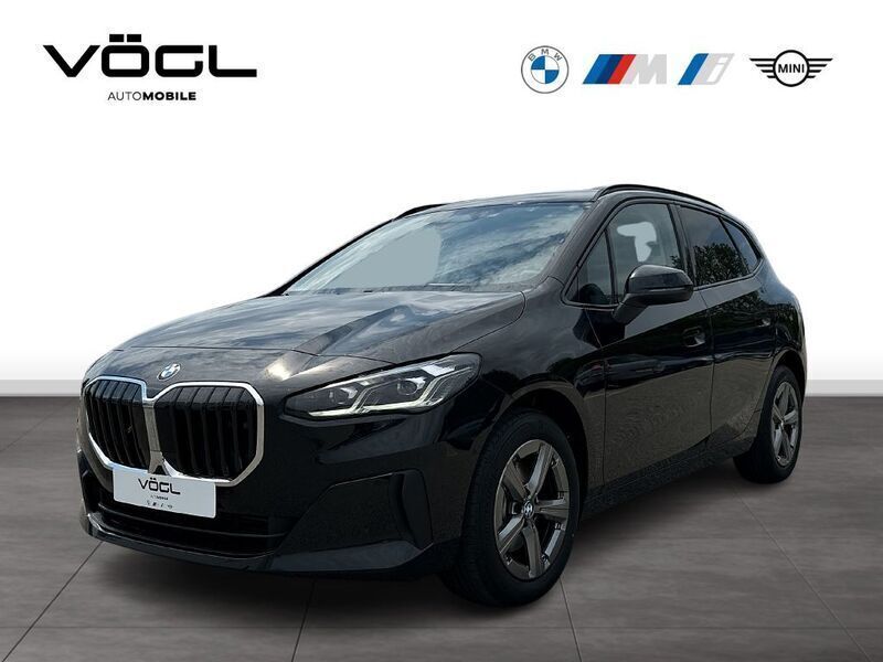 Schwarz Gebraucht 2024 BMW 218 Active Tourer Efficient Dynamics Van / Kleinbus | 38.900 € (Teuer) - Bild 1/4