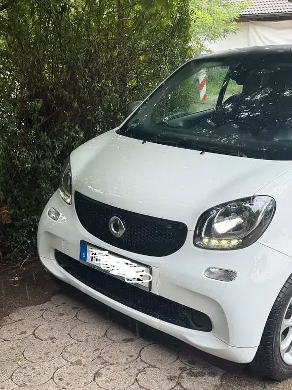 Gebraucht Smart ForTwo Coupé Passion 71 PS (52 kW) 2017 Weiß Coupé