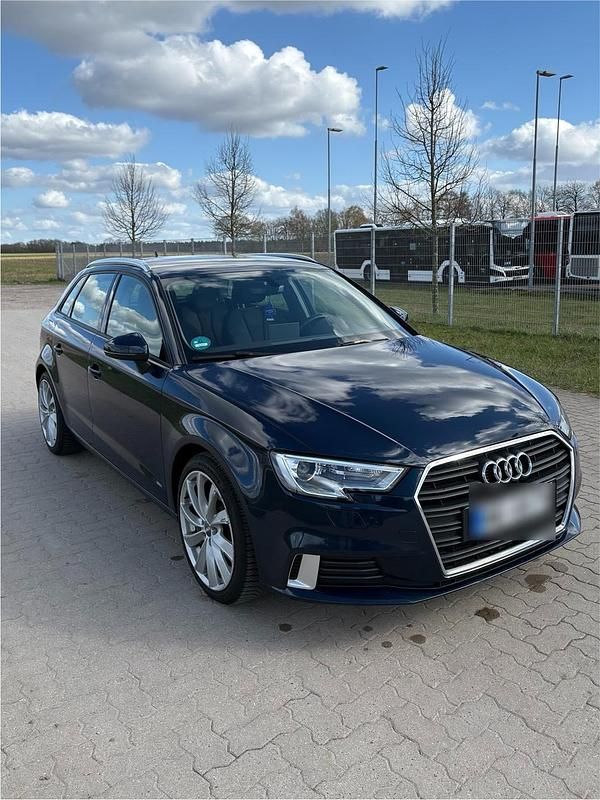 Gebraucht Audi A3 S-Line 150 PS (110 kW) 2017 Blau Kleinwagen