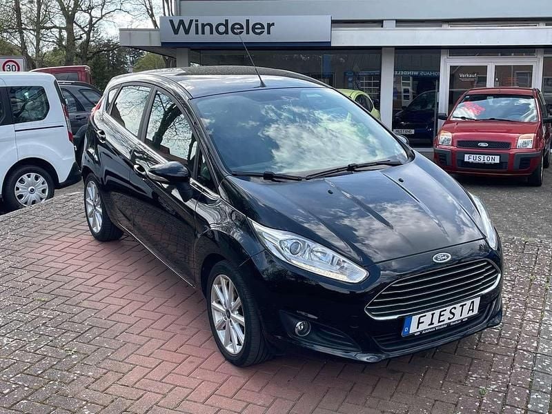 Schwarz Gebraucht 2017 Ford Fiesta Titanium Kleinwagen | 10.950 € (Fairer Preis) - Bild 1/4